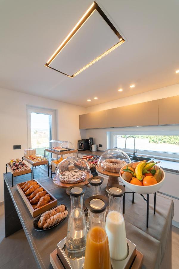 Villa Porrelli Rooms & Spa Suite San Demetrio ne' Vestini Екстериор снимка